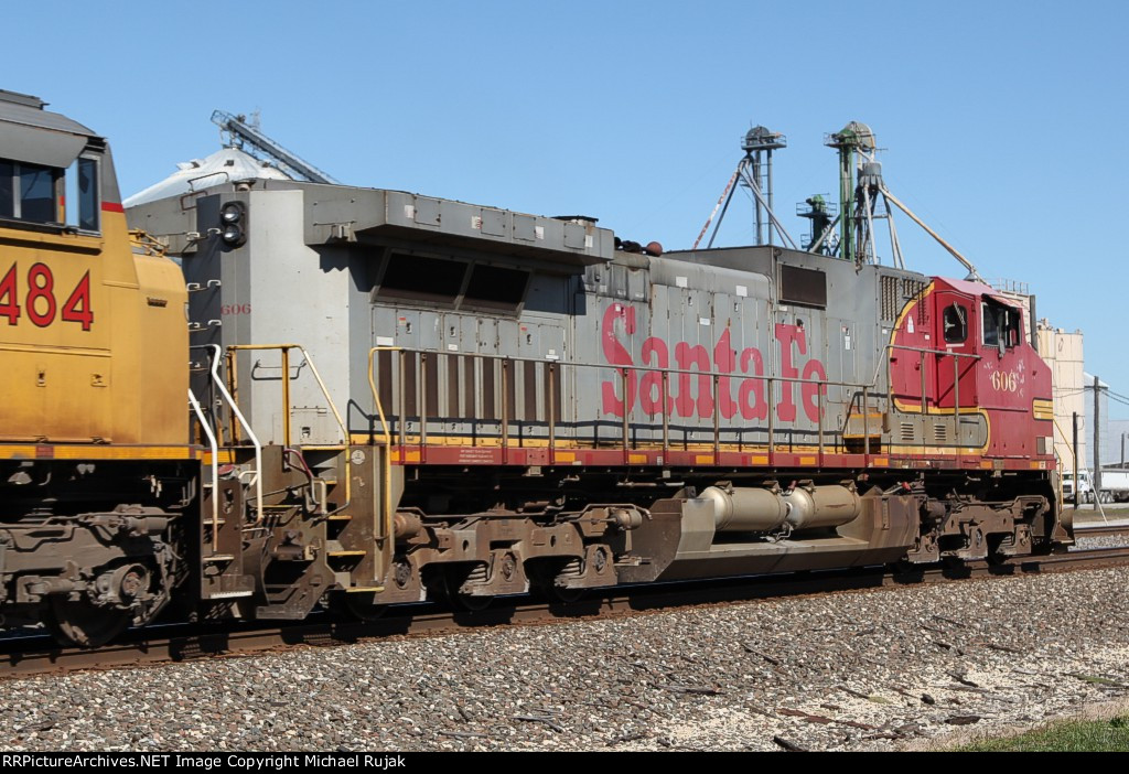 BNSF 606